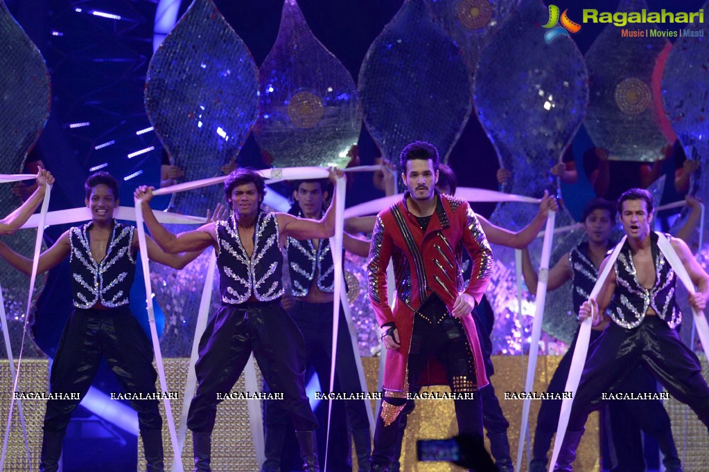 Celebs Performance at IIFA Utsavam 2016