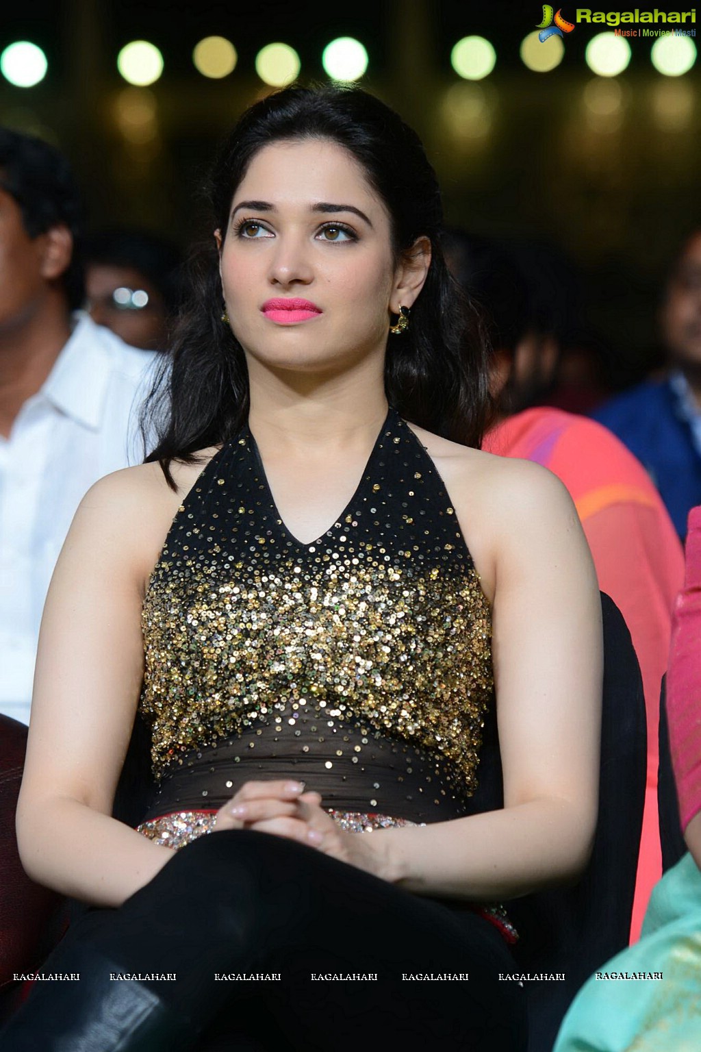 Celebs Performance at IIFA Utsavam 2016