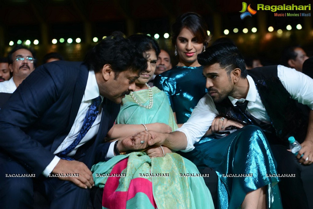 Celebs Performance at IIFA Utsavam 2016