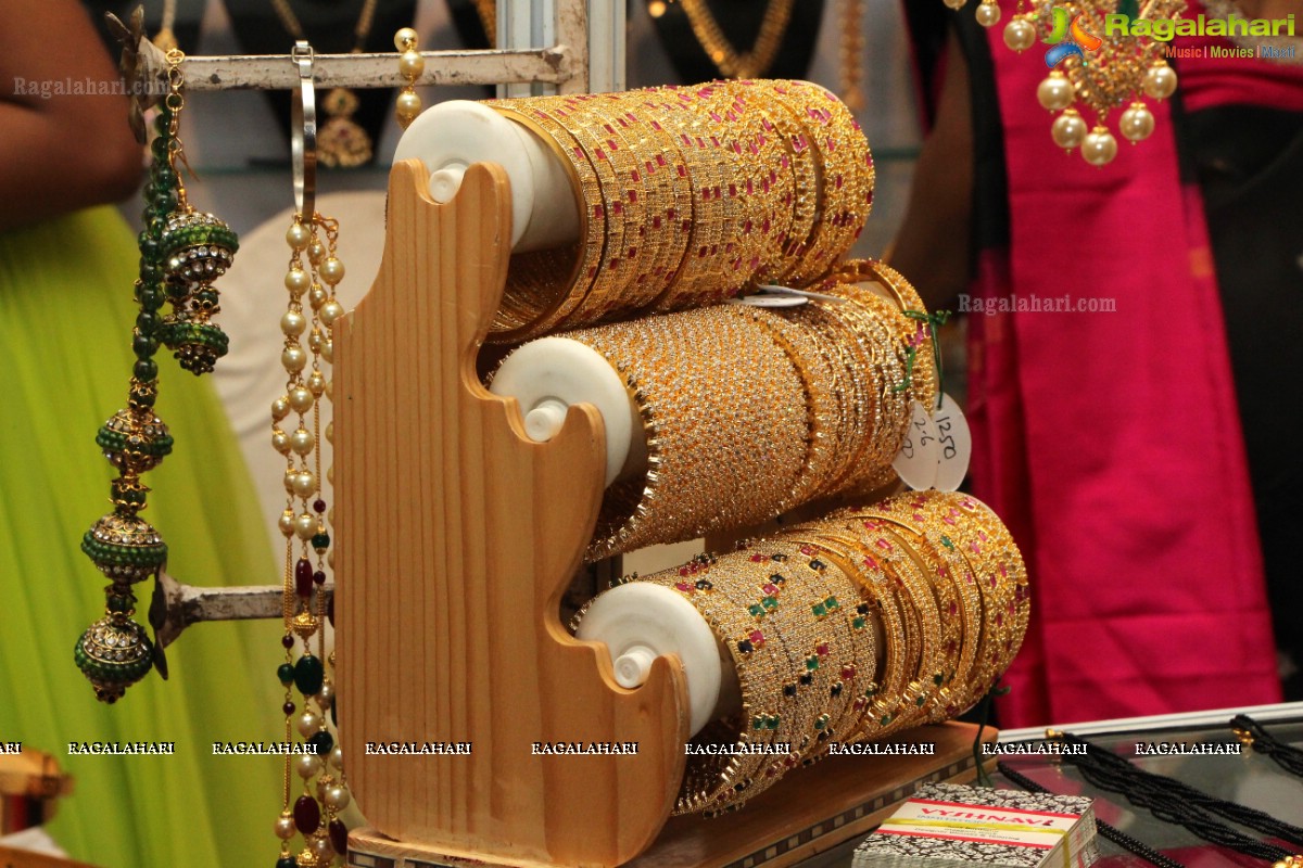 Chapter One - The Big Fashion Pop Bazaar, Hyderabad