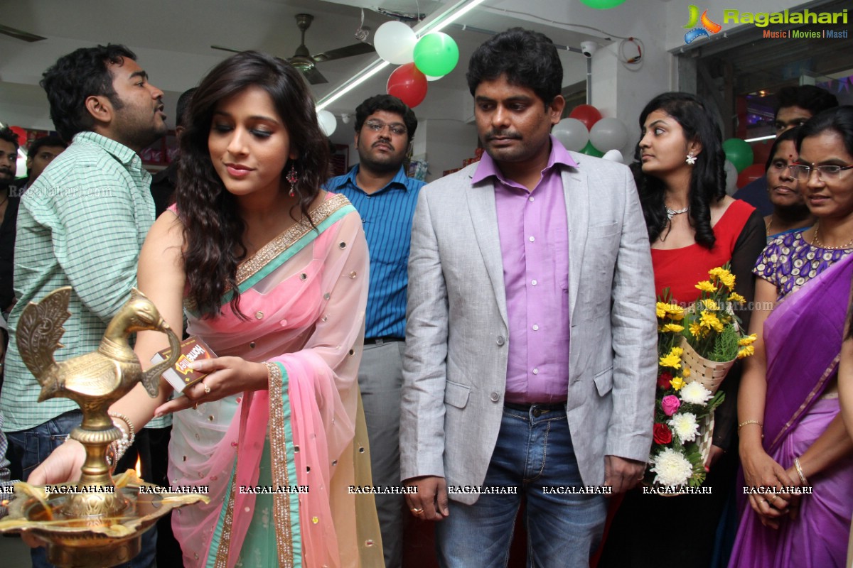 Rashmi Gautam and Aksha Pardasany launches Chervi Super Market, Hyderabad