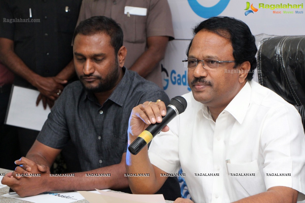 Health Minister Of Telangana C.Laxma Reddy Launches Gadgetbaski.Com