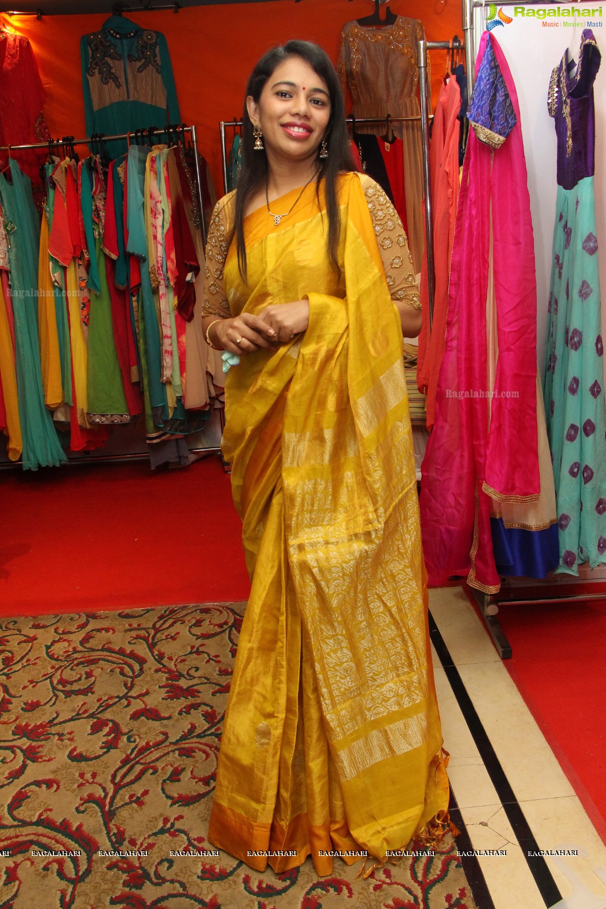 Sashi Nahata's Glitz and Glam Exhibition and Sale (Jan. 2016) at Taj Krishna