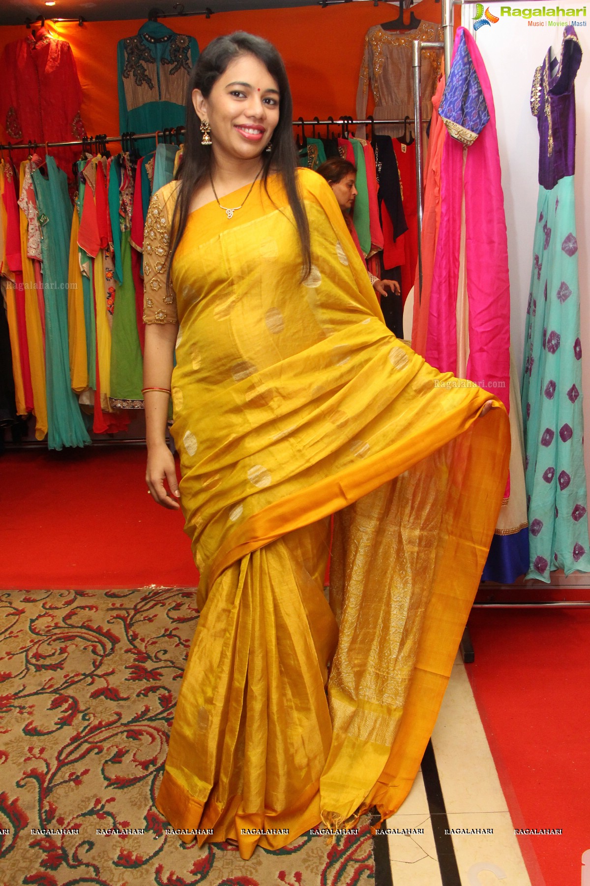 Sashi Nahata's Glitz and Glam Exhibition and Sale (Jan. 2016) at Taj Krishna