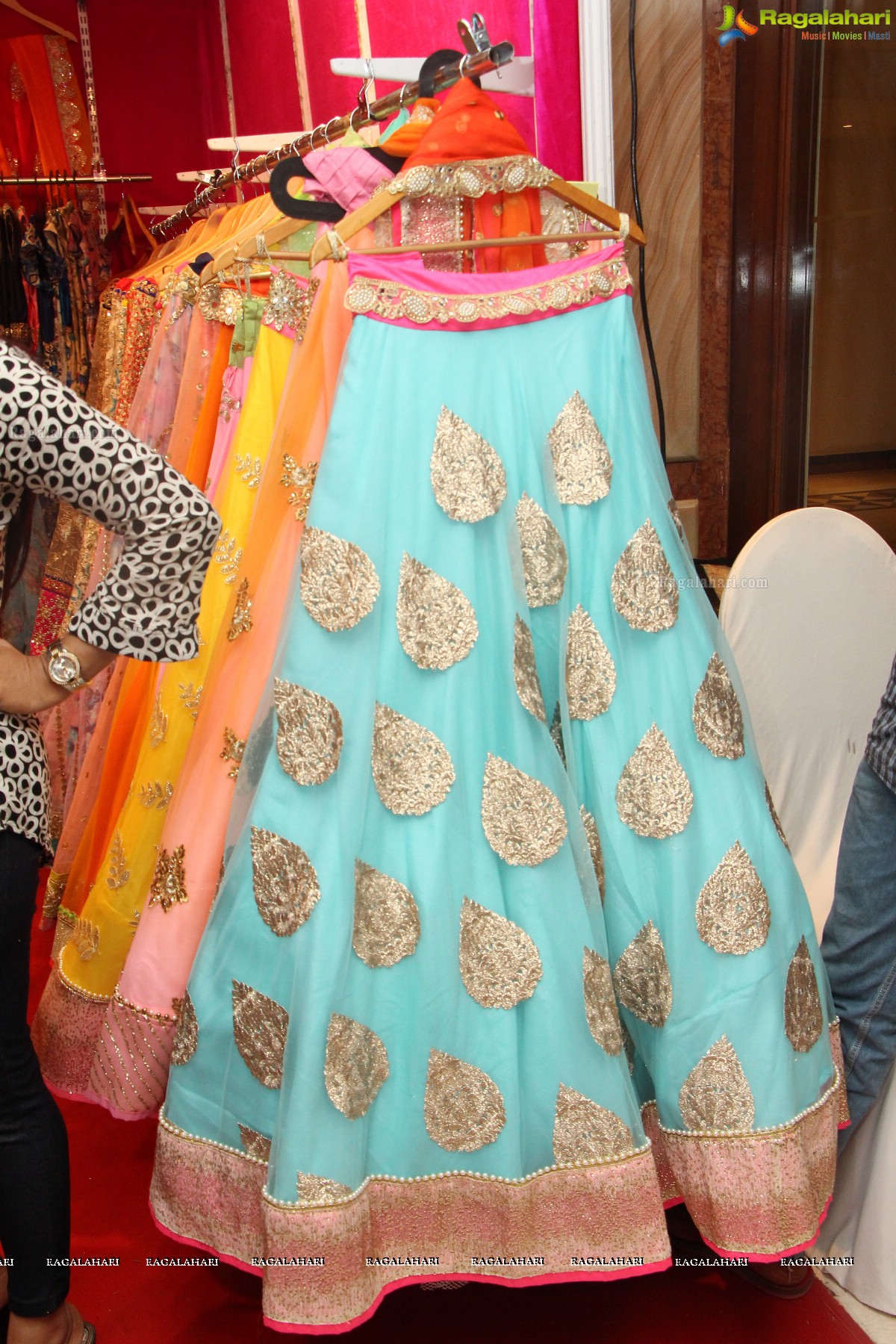 Sashi Nahata's Glitz and Glam Exhibition and Sale (Jan. 2016) at Taj Krishna