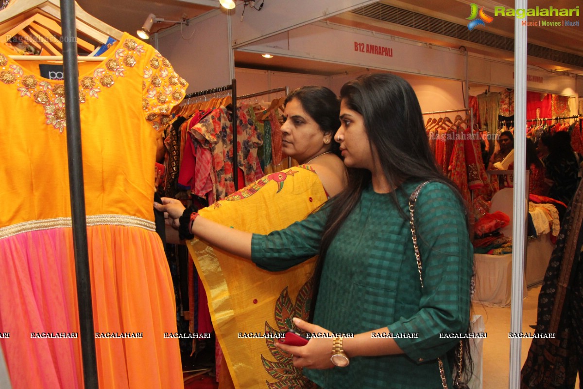 Sashi Nahata's Glitz and Glam Exhibition and Sale (Jan. 2016) at Taj Krishna