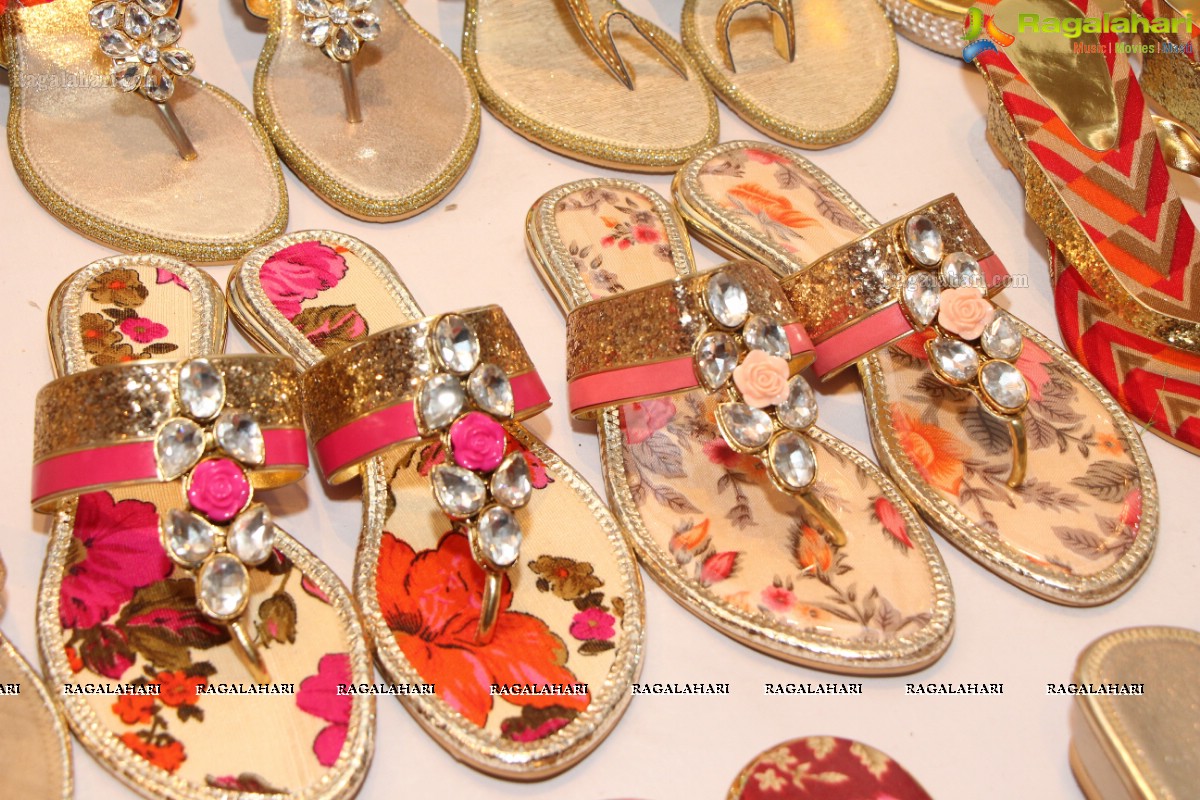 Sashi Nahata's Glitz and Glam Exhibition and Sale (Jan. 2016) at Taj Krishna