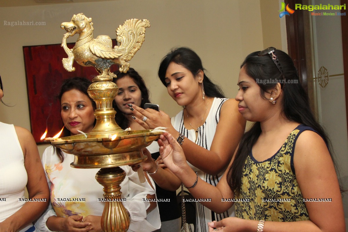 Sashi Nahata's Glitz and Glam Exhibition and Sale (Jan. 2016) at Taj Krishna