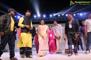 Biggest Dandiya Garba Dance