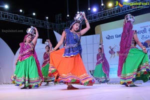 Biggest Dandiya Garba Dance