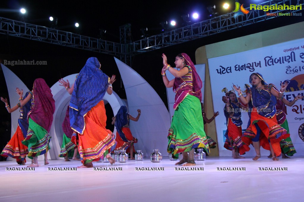 Biggest Dandiya/Garba Competition at Yuva Olympiad 2016