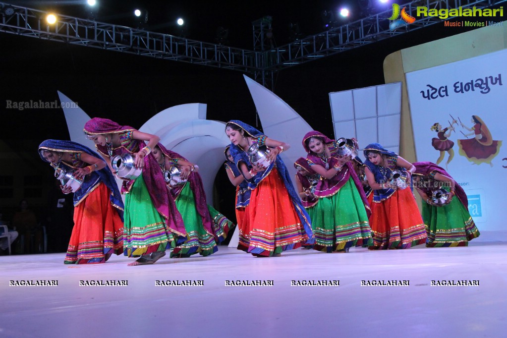 Biggest Dandiya/Garba Competition at Yuva Olympiad 2016