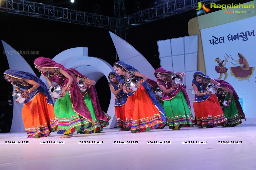 Biggest Dandiya/Garba Competition at Yuva Olympiad 2016