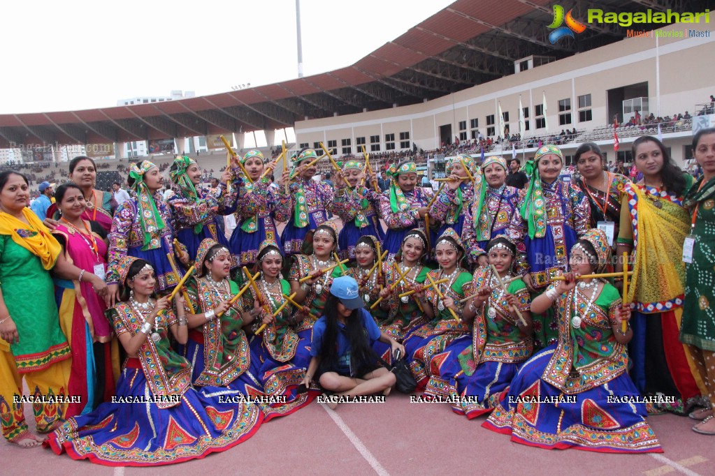 Biggest Dandiya/Garba Competition at Yuva Olympiad 2016