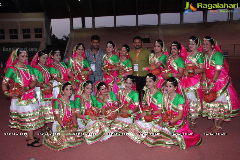 Biggest Dandiya/Garba Competition at Yuva Olympiad 2016