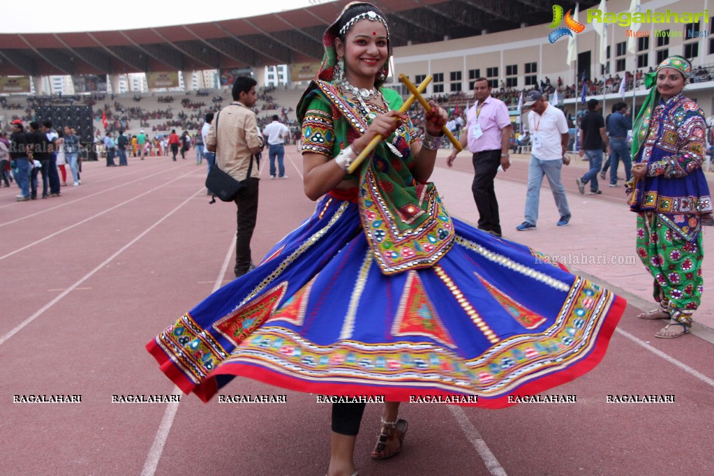 Biggest Dandiya/Garba Competition at Yuva Olympiad 2016