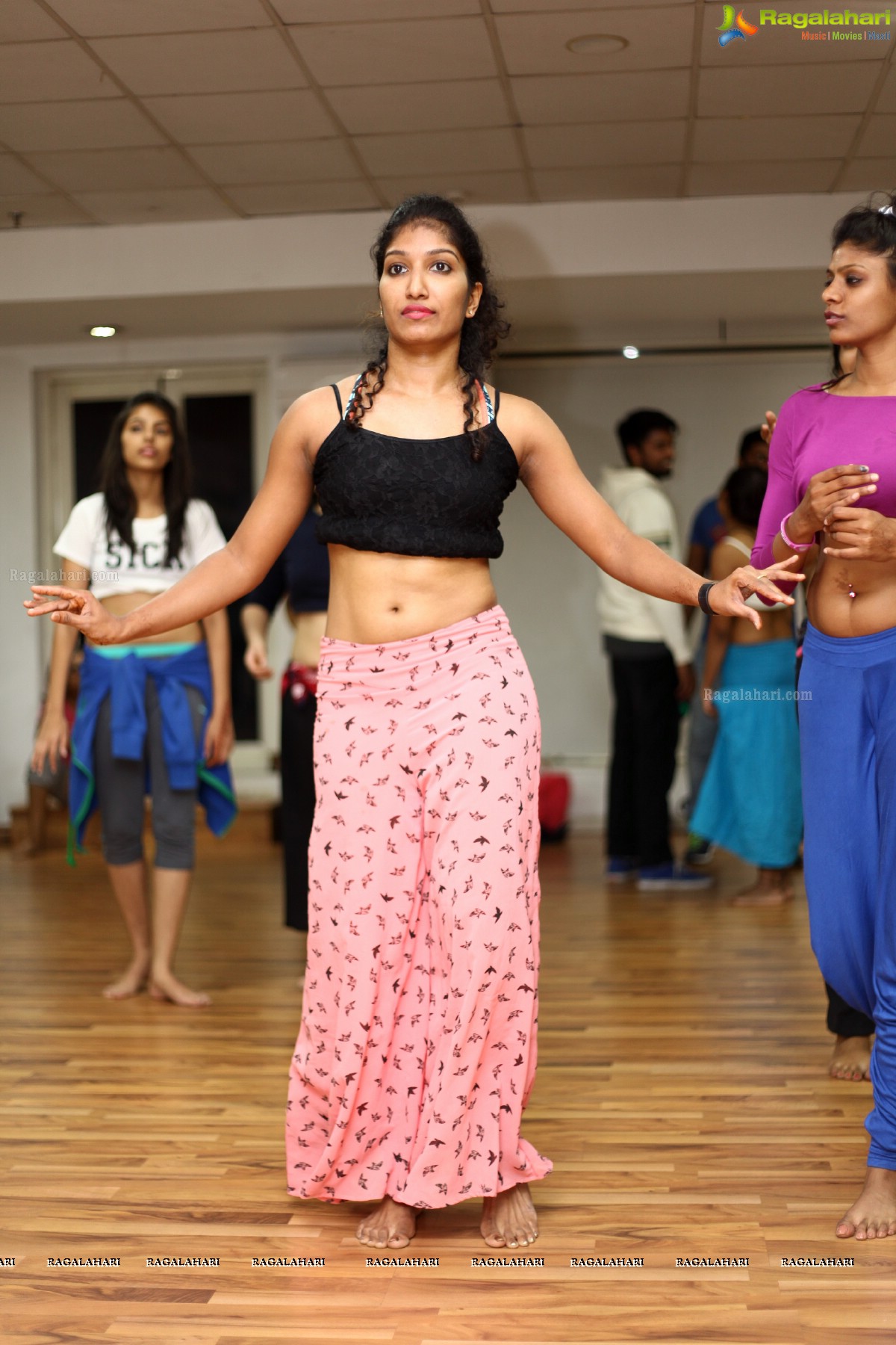 Meher Malik's Striking Belly-Wood Workshop in Hyderabad (Day 3)