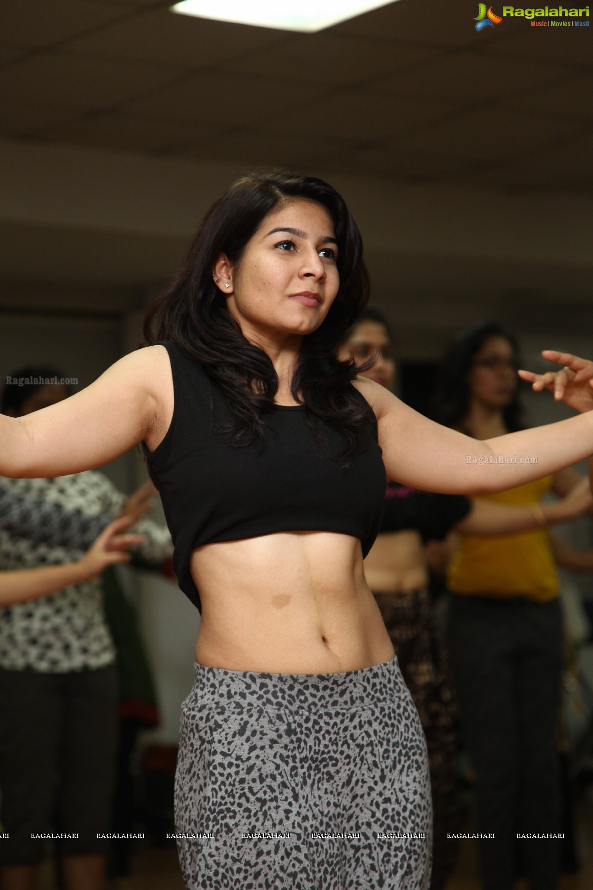 Meher Malik's Striking Belly-Wood Workshop in Hyderabad (Day 3)