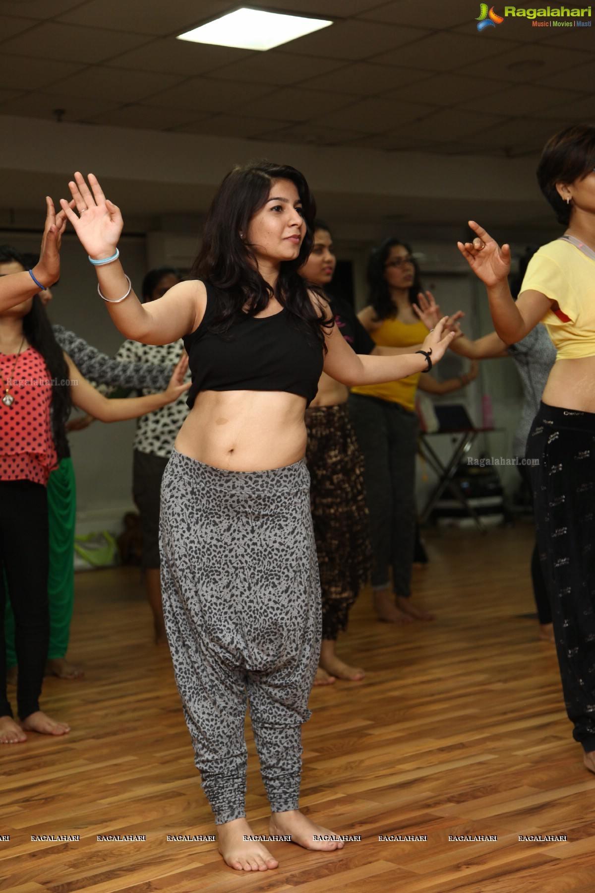 Meher Malik's Striking Belly-Wood Workshop in Hyderabad (Day 3)