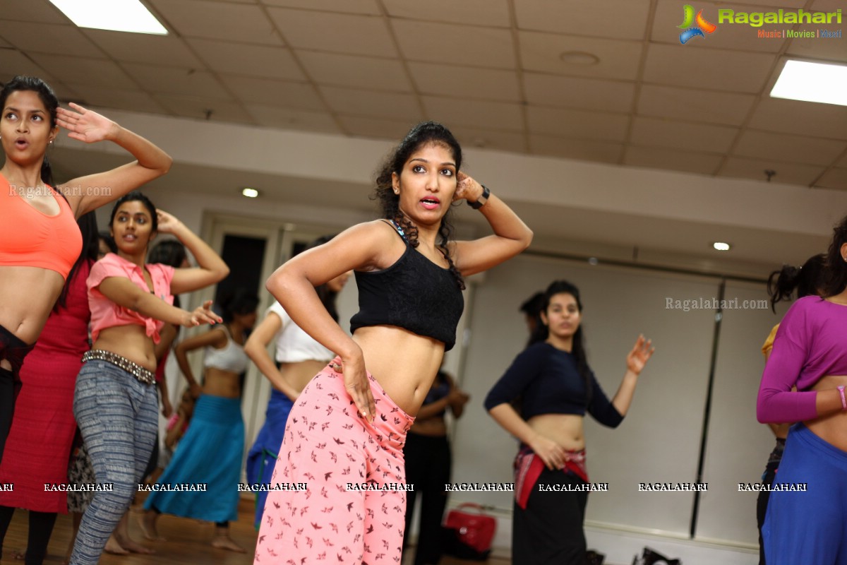 Meher Malik's Striking Belly-Wood Workshop in Hyderabad (Day 3)