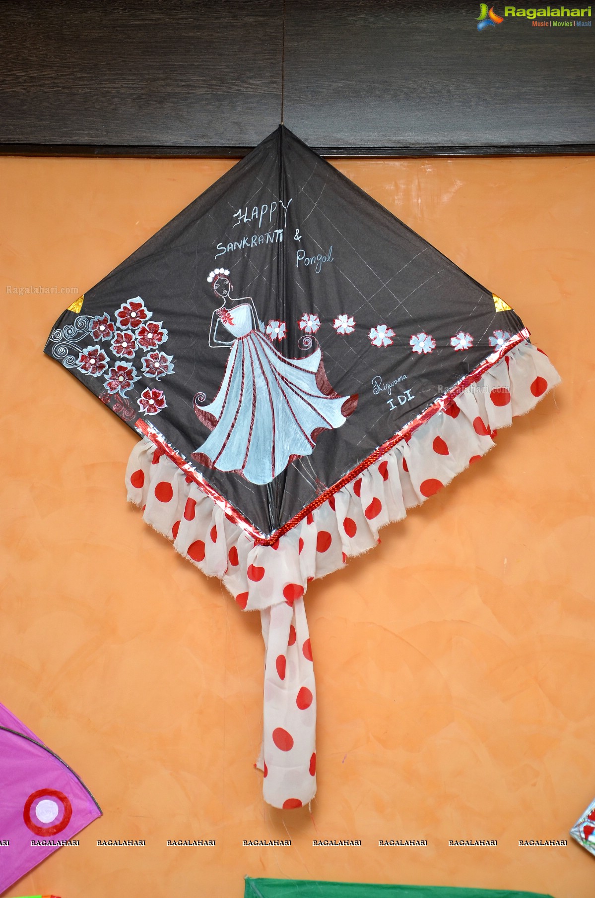 Flying Fashion on Designer Kites - Event by Instituto Design Innovation - Institute for Fashion and Interior Design
