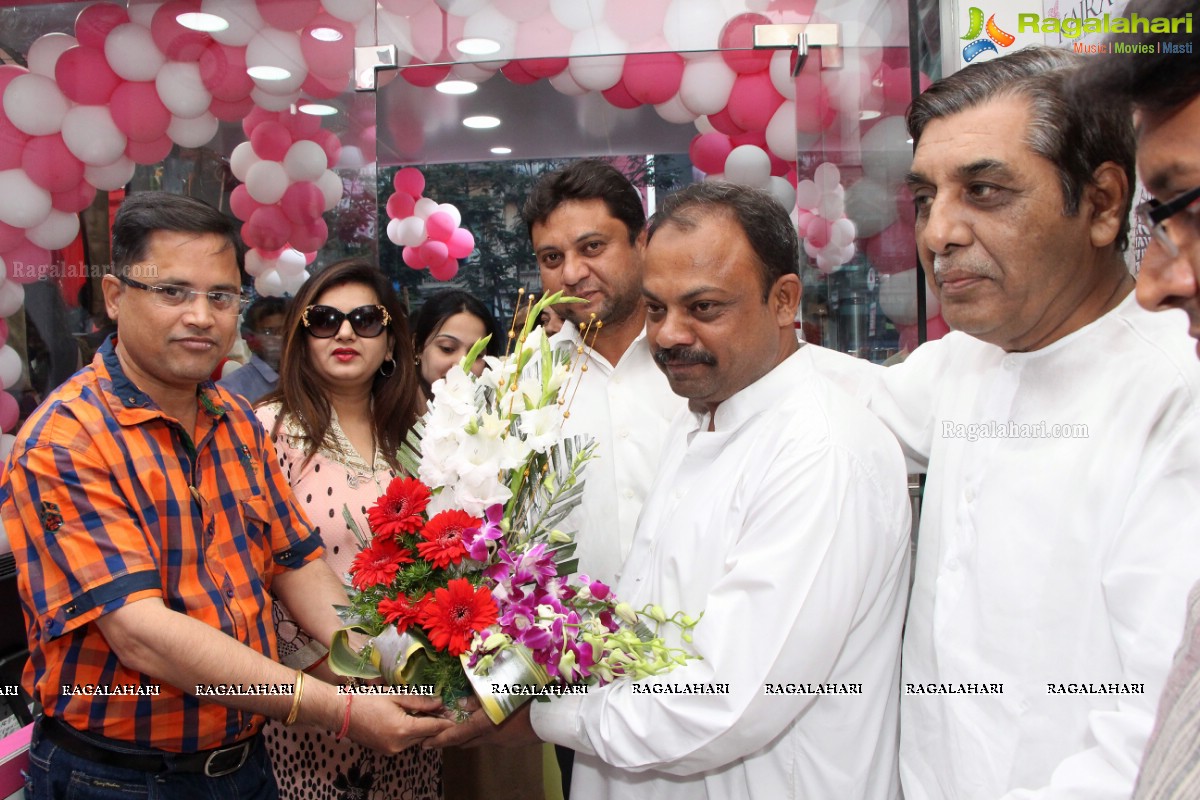 Actress Akshita inaugurates Kaira Showroom at Charminar, Hyderabad