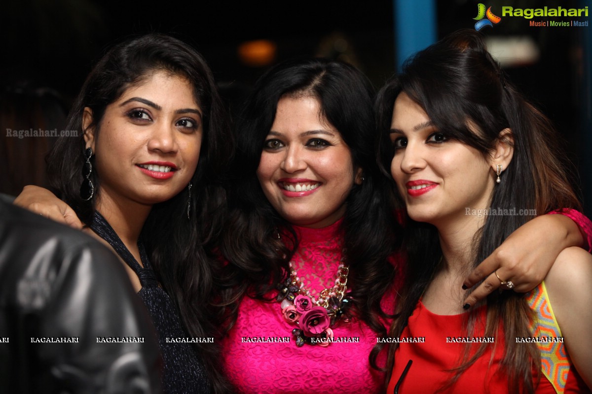 Kashish Anand Birthday Bash at Cocktails Lounge, Hyderabad