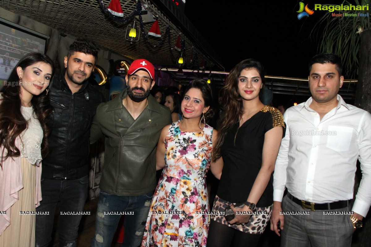 Kashish Anand Birthday Bash at Cocktails Lounge, Hyderabad