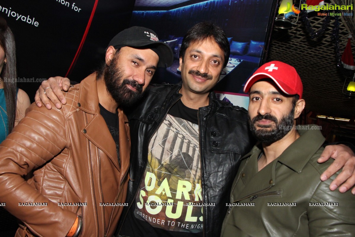 Kashish Anand Birthday Bash at Cocktails Lounge, Hyderabad