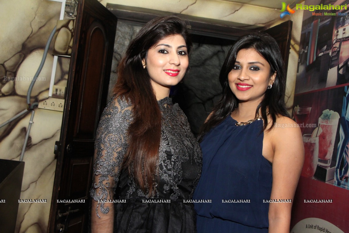 Kashish Anand Birthday Bash at Cocktails Lounge, Hyderabad