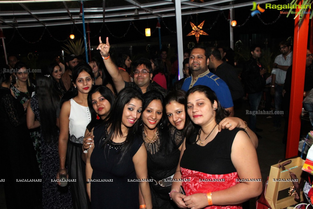 Kashish Anand Birthday Bash at Cocktails Lounge, Hyderabad