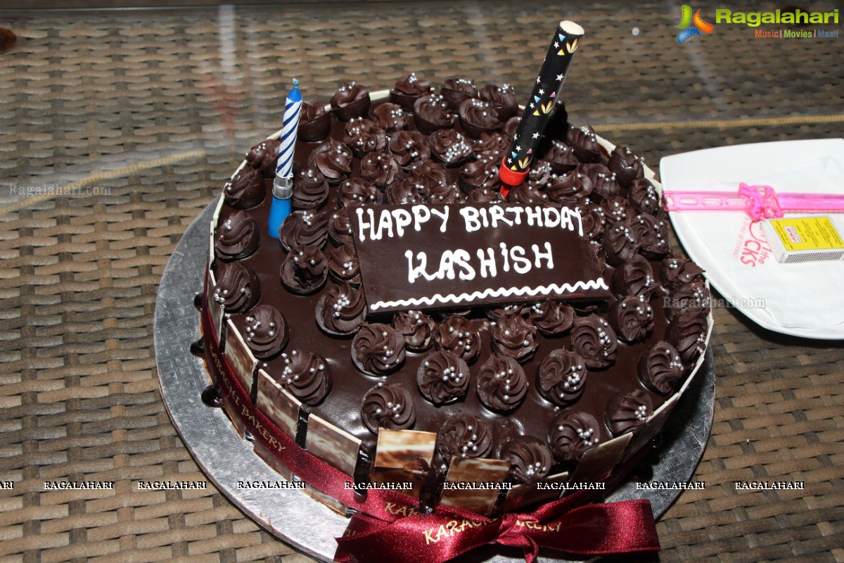 Kashish Anand Birthday Bash at Cocktails Lounge, Hyderabad