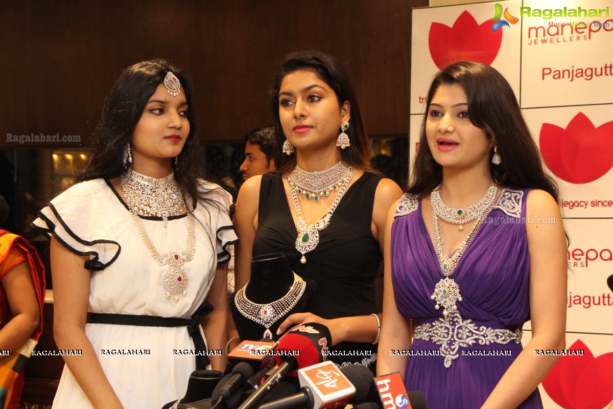 Grand Curtain Raiser of Khwaaish Designer Exhibition, Hyderabad 