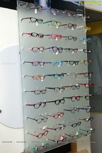 KSR World Class Optical Showroom