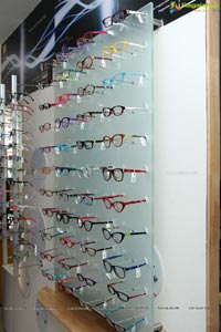 KSR World Class Optical Showroom