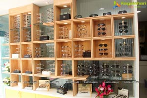 KSR World Class Optical Showroom