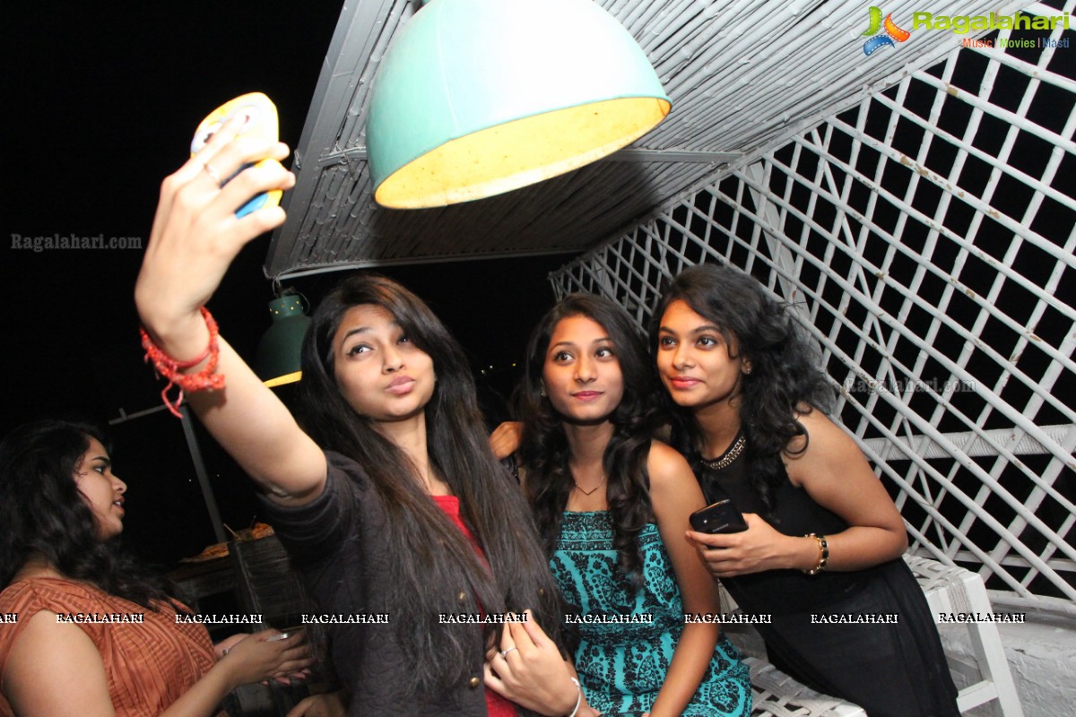 Manasa Thakur Birthday Bash at Olive Bistro, Hyderabad