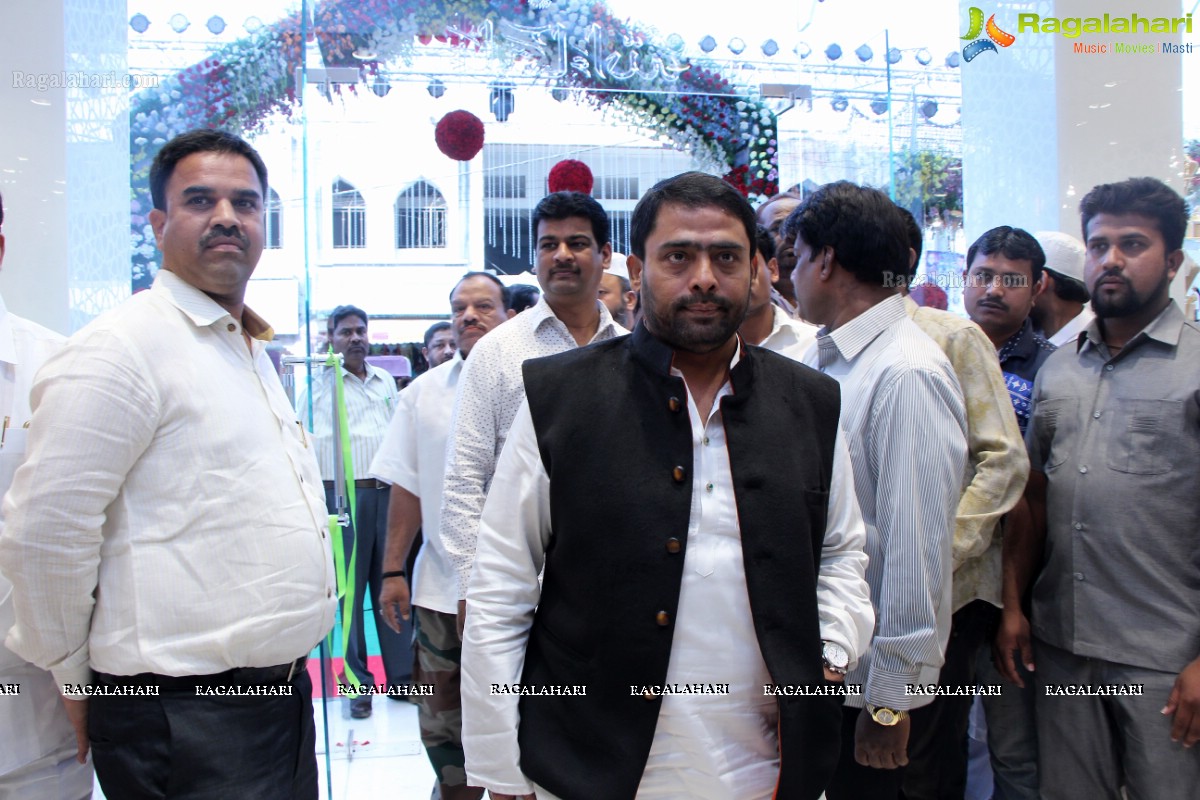 Grand Launch of Paras Jewelers Ext in Hyderabad