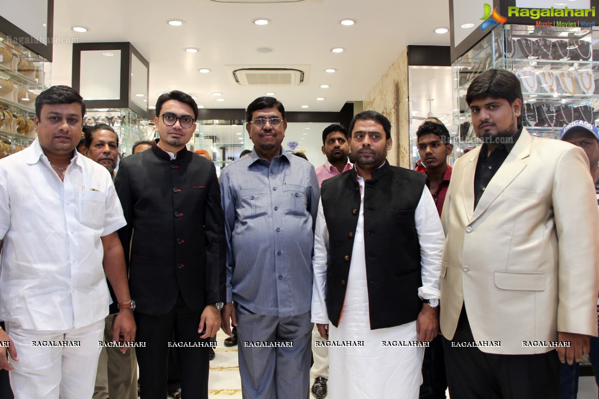 Grand Launch of Paras Jewelers Ext in Hyderabad