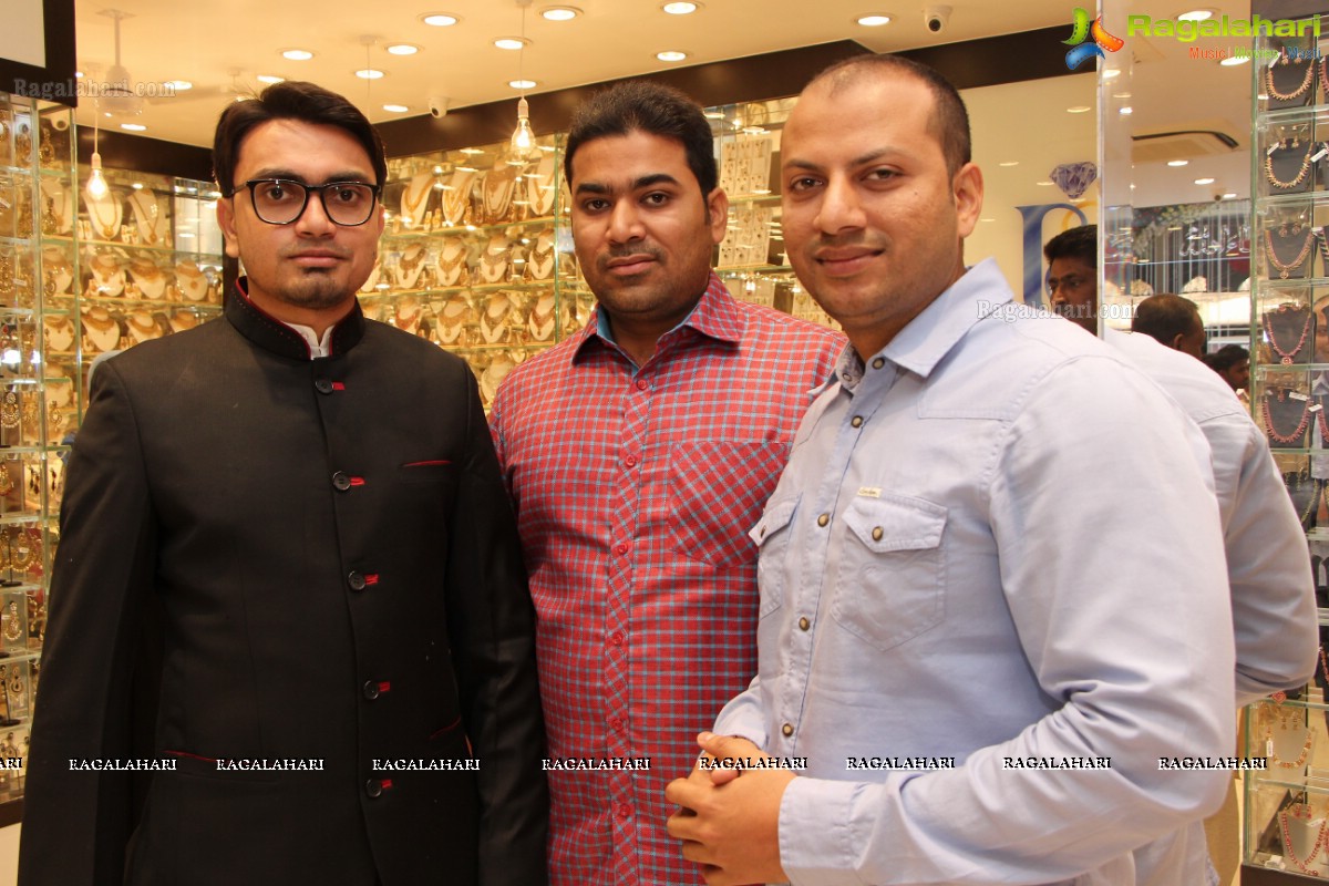 Grand Launch of Paras Jewelers Ext in Hyderabad