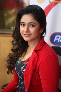 Poonam Bajwa Radio City