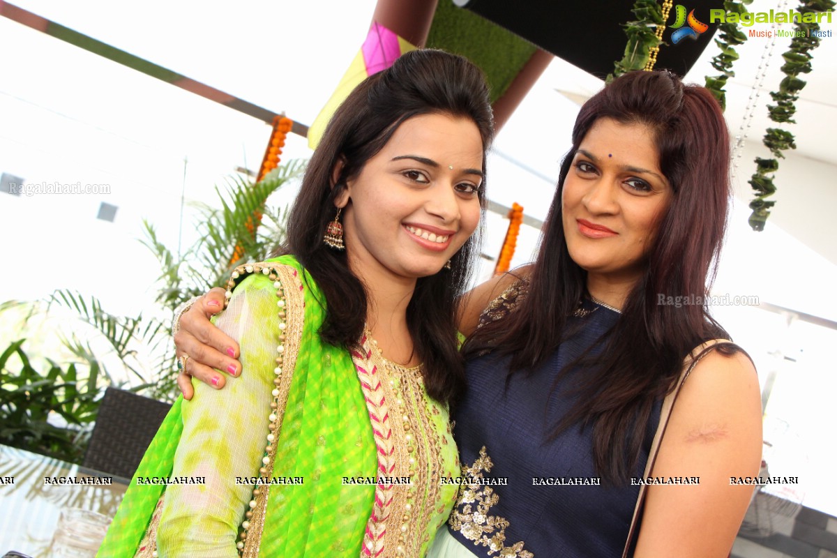 Pre-Sankranthi Bash by Divya Reddy and Manju Gamji at Fire Water, Hyderabad