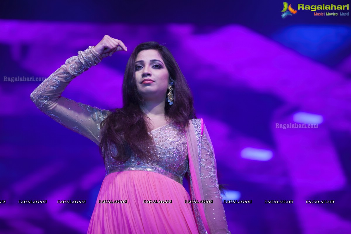 Shreya Ghoshal-Live In Concert by Deepshikha Mahila Club at Fort Grand, Hyderabad