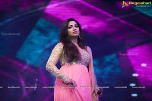 Shreya Ghoshal Music Concert Photos