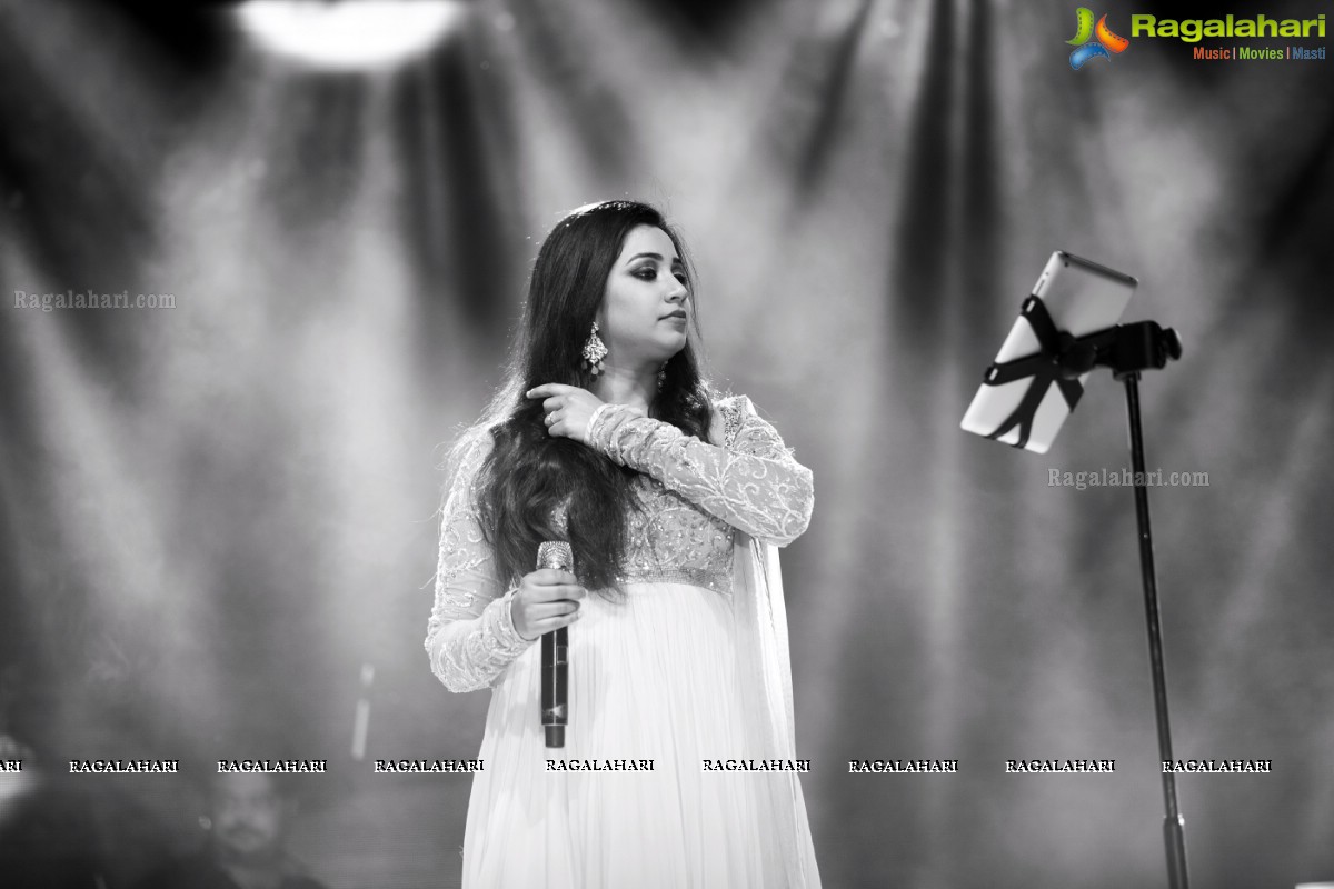 Shreya Ghoshal-Live In Concert by Deepshikha Mahila Club at Fort Grand, Hyderabad