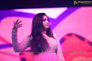 Shreya Ghoshal Music Concert Photos