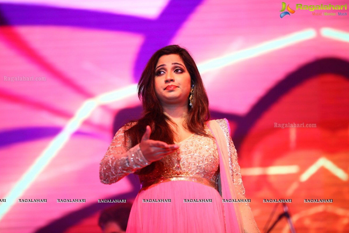 Shreya Ghoshal-Live In Concert by Deepshikha Mahila Club at Fort Grand, Hyderabad