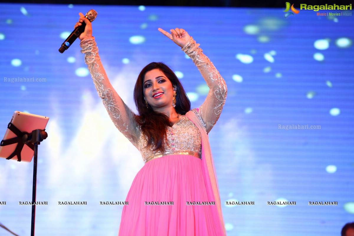 Shreya Ghoshal-Live In Concert by Deepshikha Mahila Club at Fort Grand, Hyderabad