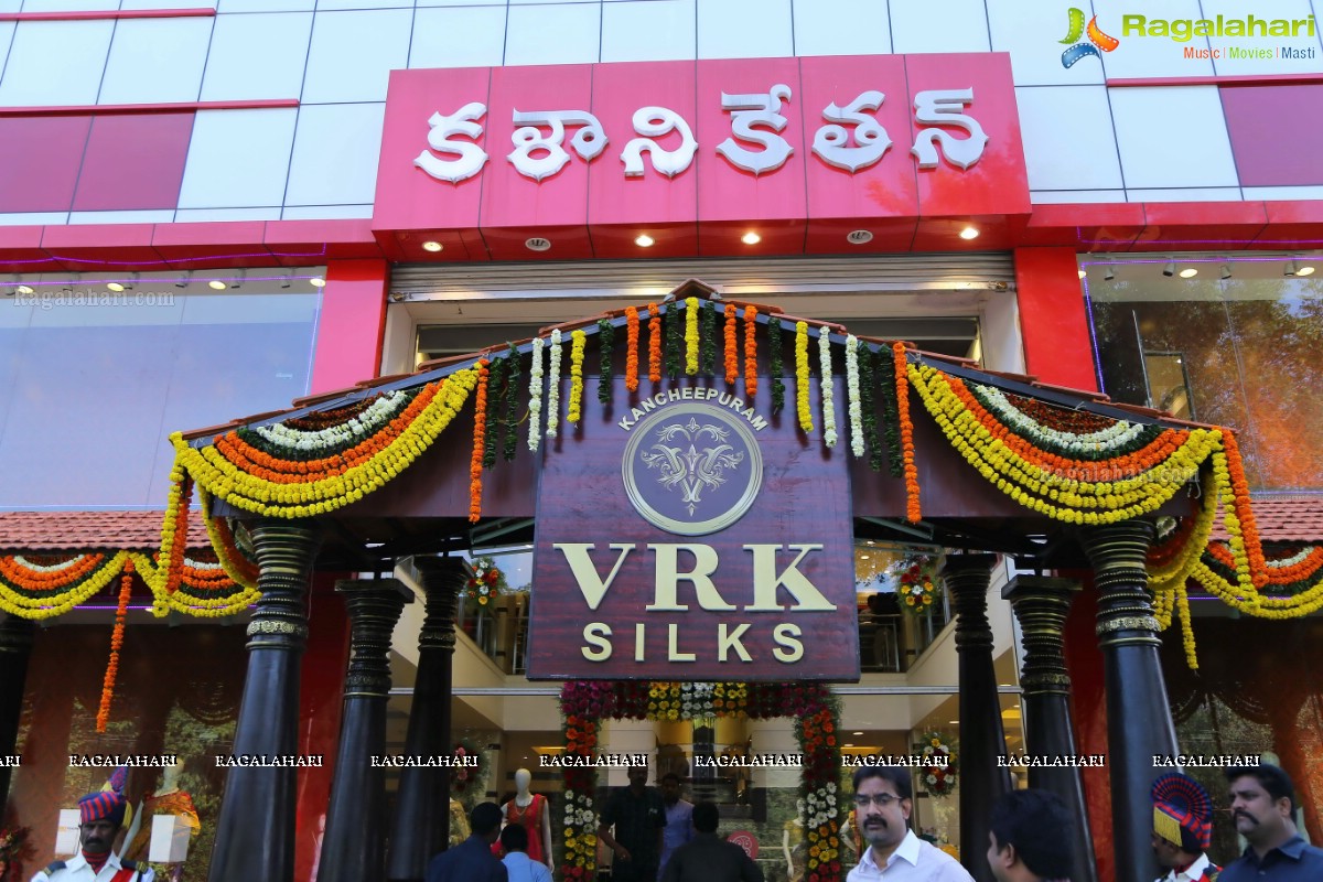 Shriya launches VRK Silks at Warangal