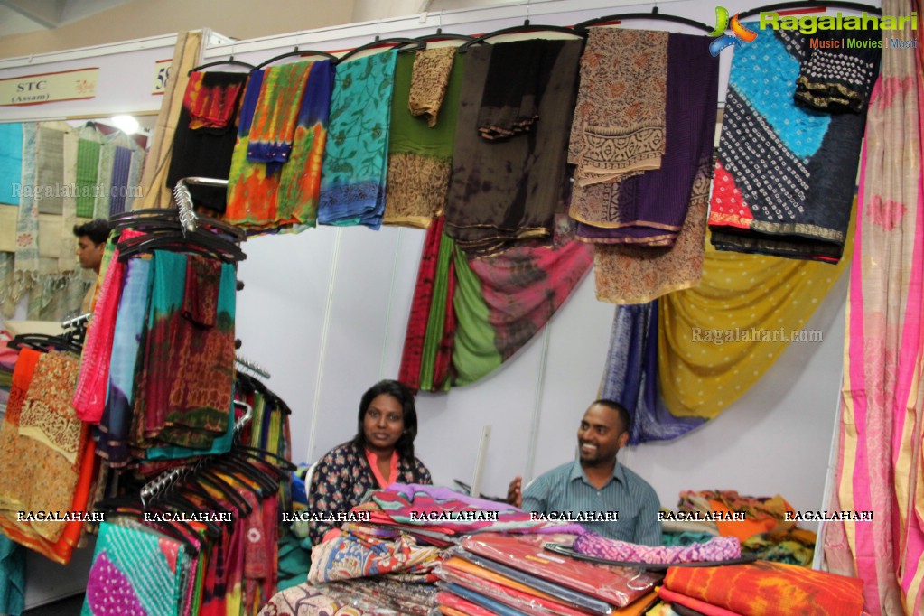 Leela Tata inaugurates Silk India Expo 2016, Hyderabad 